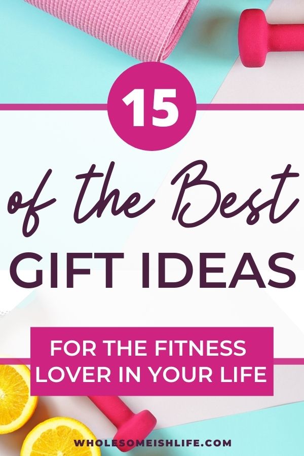 Here is a list of 15 of the best fitness gift for her. If the lady in your life is a fitness lover you will find the perfect gift for her in this gift guide!